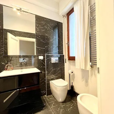 Nord 15 Min Aeroporto E 15 Min Stazione Treni شقة